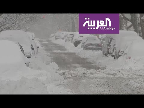 عواصف ثلجية تشل الطرقات والرحلات الجوية في أميركا